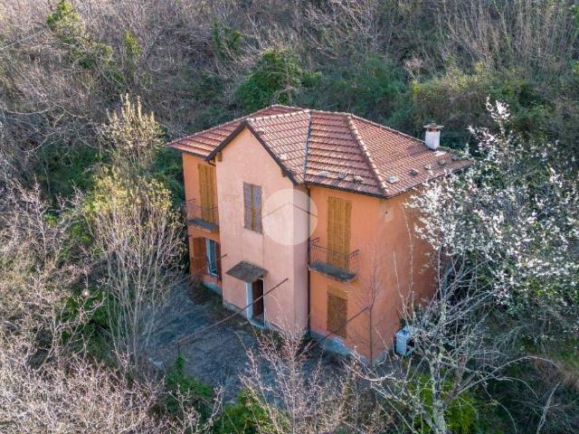 Casa indipendente in vendita a Prelà IM