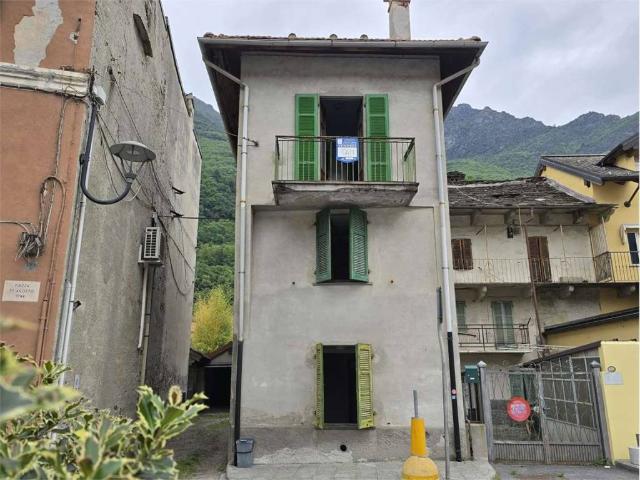 Casa indipendente in vendita a Premosello Chiovenda VB