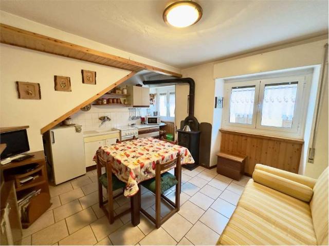 Casa indipendente in vendita a Premana LC