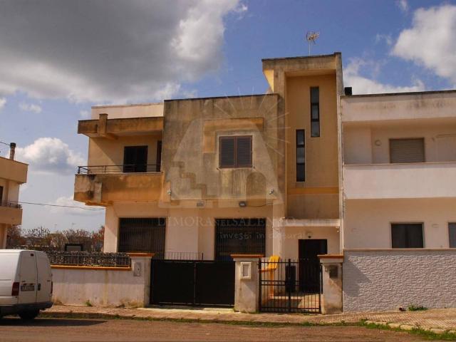 Casa indipendente in vendita a Presicce Acquarica LE