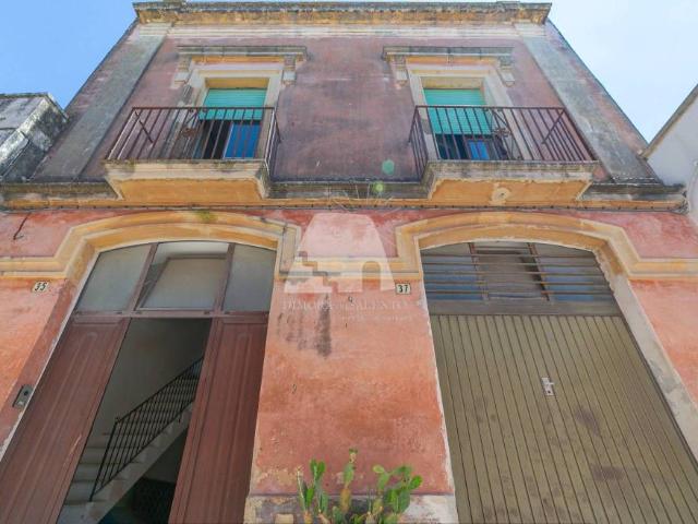 Casa indipendente in vendita a Presicce Acquarica via Giacomo Matteotti, 37
