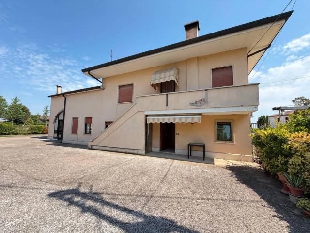 Casa indipendente in vendita a Pressana VR