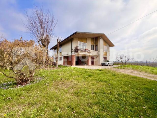 Casa indipendente in vendita a Pressana VR