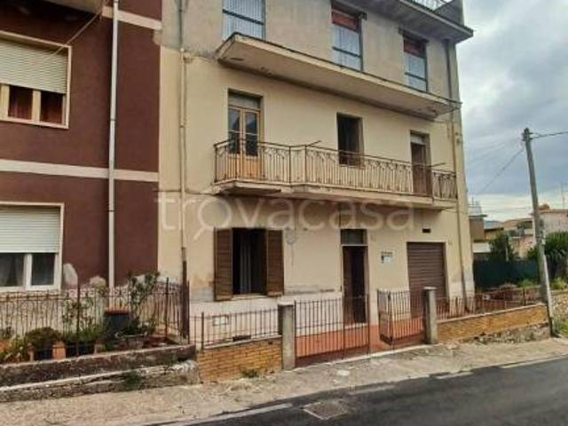 Casa indipendente in vendita a Priverno via della Stazione, 167