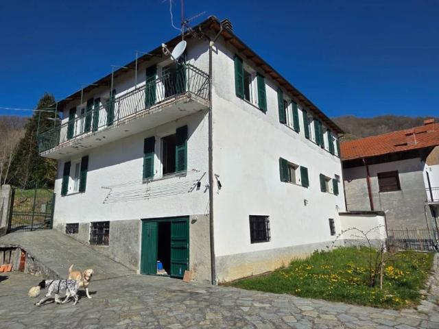 Casa indipendente in vendita a Propata GE