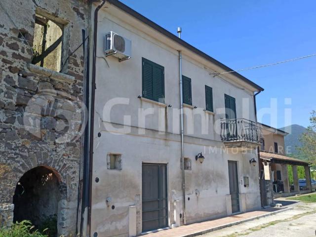 Casa indipendente in vendita a Puglianello BN