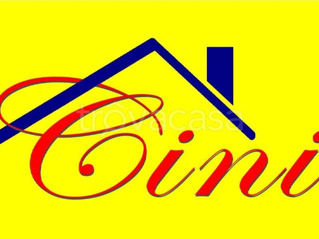 Casa indipendente in vendita a Pusiano via Antonio Rosmini