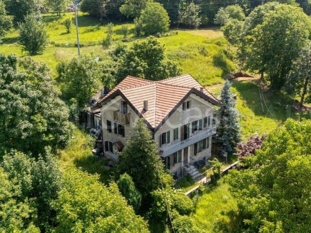 Casa indipendente in vendita a Quarna Sotto via Ponchio, 2