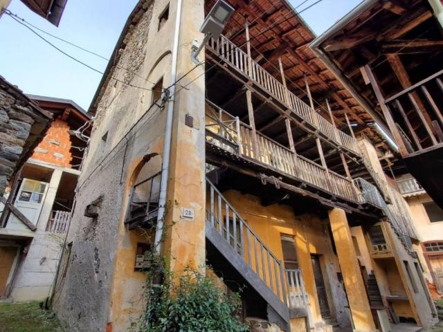 Casa indipendente in vendita a Quarona VC
