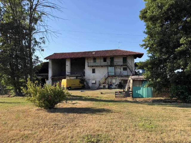 Casa indipendente in vendita a Quaregna Cerreto BI