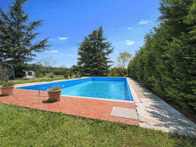Casa indipendente in vendita a Quargnento AL