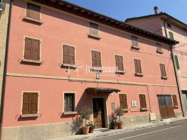 Casa indipendente in vendita a Quattro Castella RE