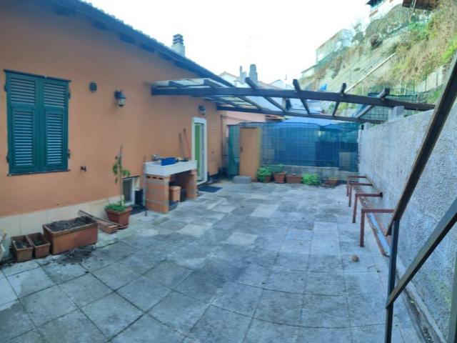 Casa indipendente in vendita a Quiliano SV