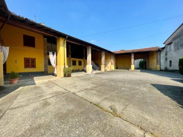 Casa indipendente in vendita a Quinzano d'Oglio BS
