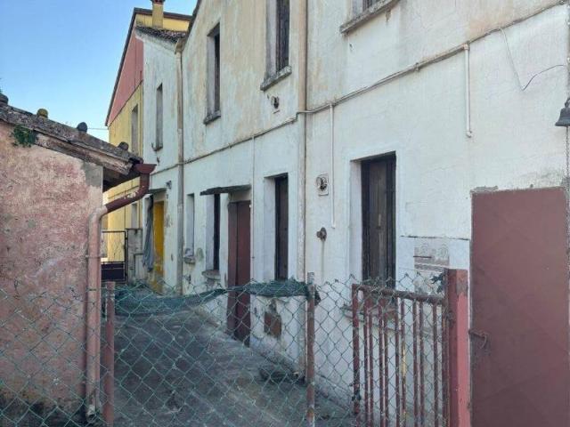 Casa indipendente in vendita a Quistello MN