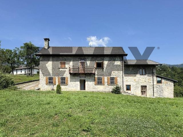 Casa indipendente in vendita a Rota D'Imagna