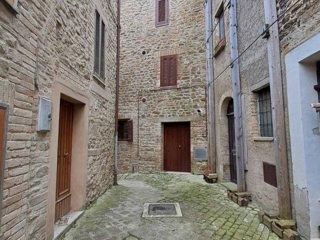 Casa indipendente in vendita a Rotella AP