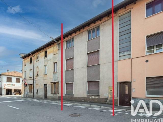 Casa indipendente in vendita a Rovello Porro CO