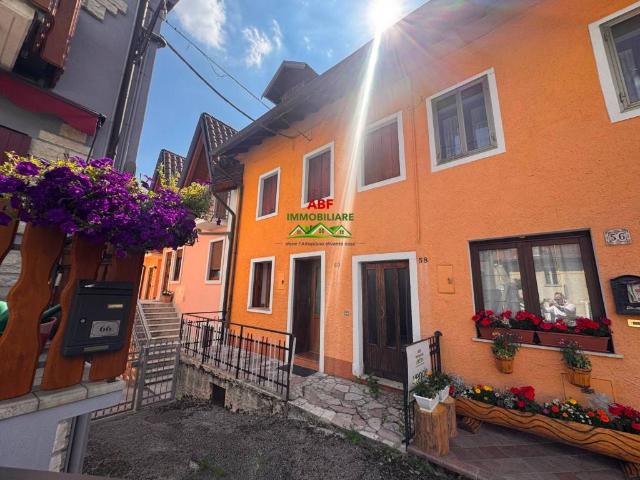 Casa indipendente in vendita a Roana VI