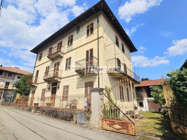 Casa indipendente in vendita a Roasio