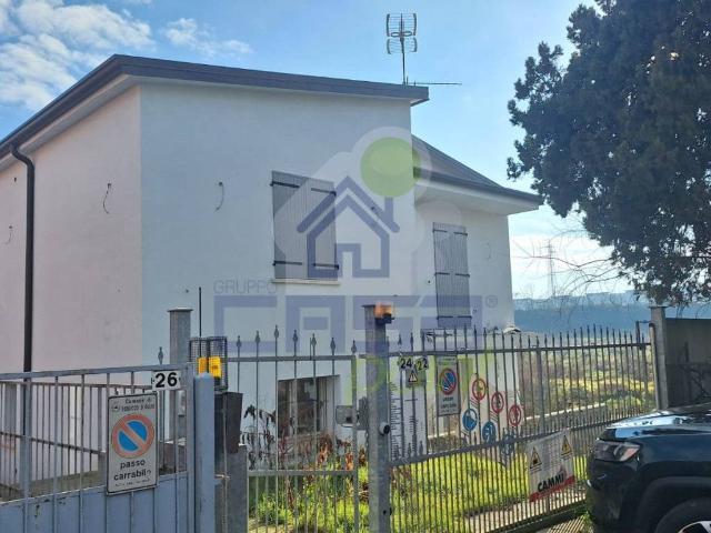 Villa in vendita a Robecco d'Oglio CR