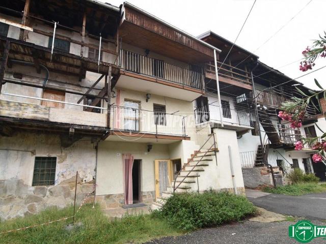 Casa indipendente in vendita a Rocca Canavese