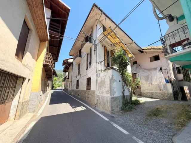 Casa indipendente in vendita a Rocca Canavese TO