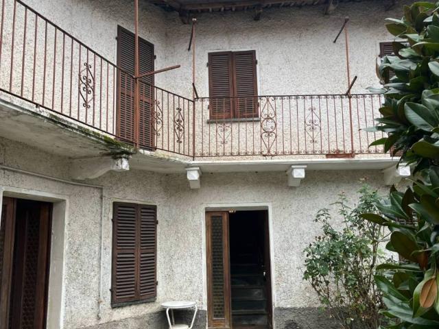 Casa indipendente in vendita a Rocca d'Arazzo AT