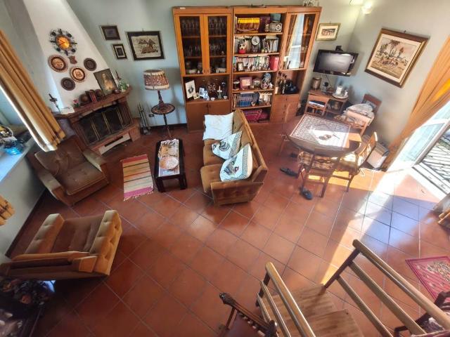 Casa indipendente in vendita a Roccabascerana AV