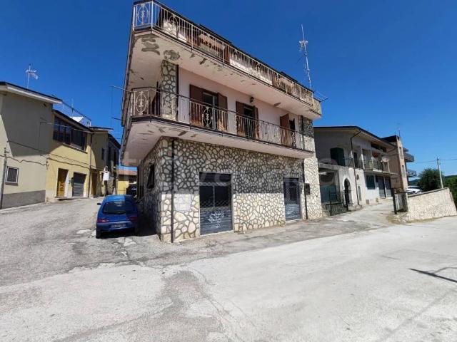 Casa indipendente in vendita a Roccabascerana piazza del Popolo