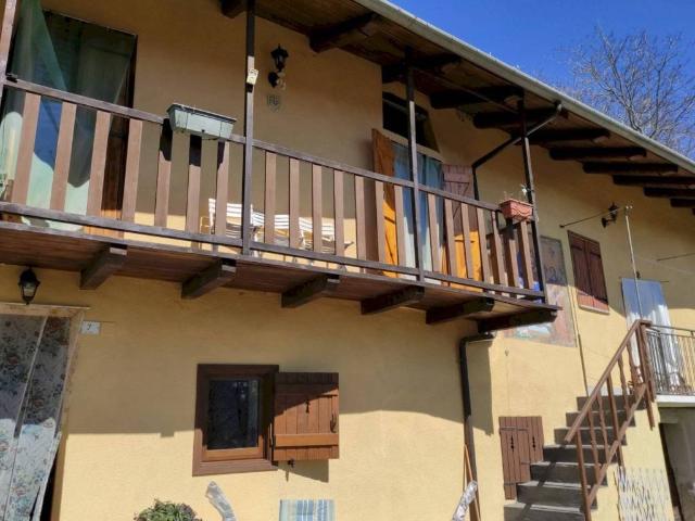Casa indipendente in vendita a Roccabruna CN