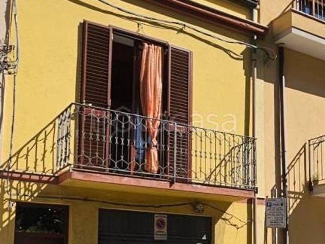 Casa indipendente in vendita a Roccalumera via Umberto I, 500