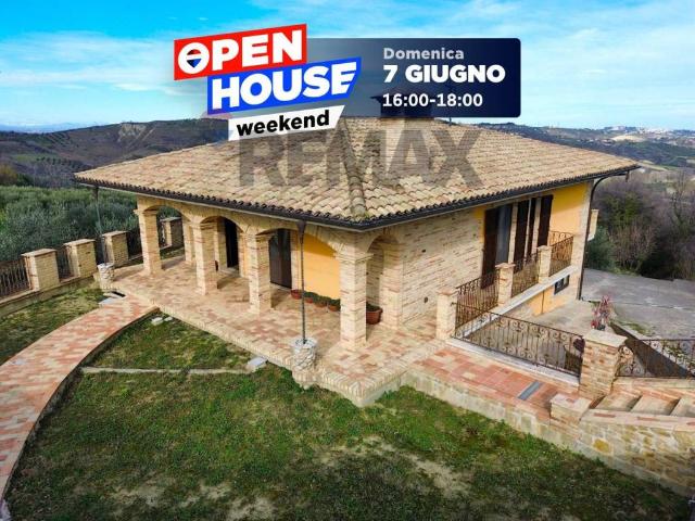 Casa indipendente in vendita a Roccamontepiano CH