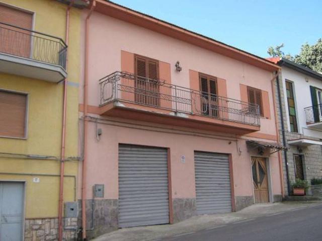 Casa indipendente in vendita a Roccamonfina CE