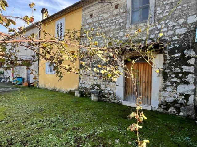 Casa indipendente in vendita a Roccasecca FR