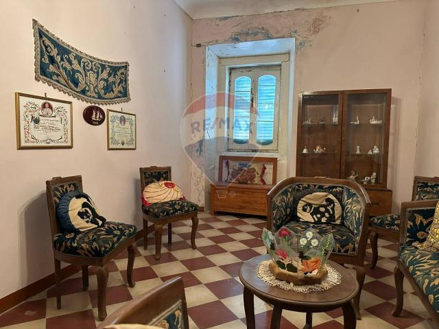 Casa indipendente in vendita a Roccasicura