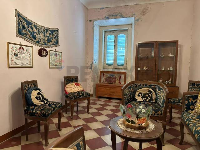 Casa indipendente in vendita a Roccasicura IS