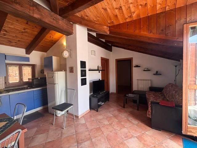 Casa indipendente in vendita a Roccasparvera CN