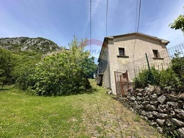 Casa indipendente in vendita a Rocchetta A Volturno