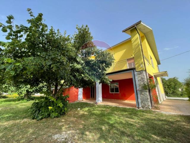 Casa indipendente in vendita a Rocchetta a Volturno IS