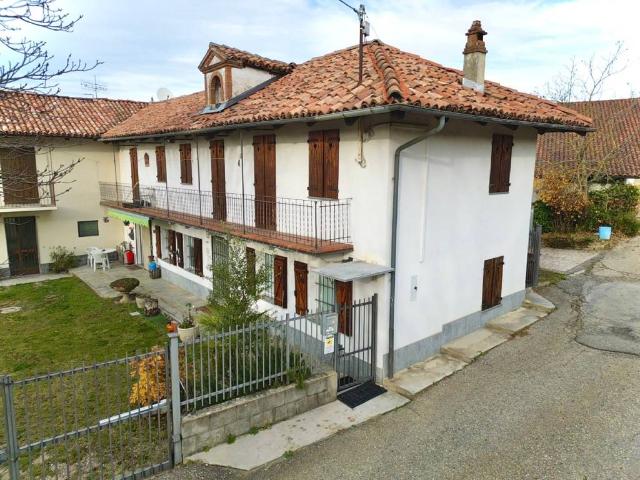 Casa indipendente in vendita a Rodello CN