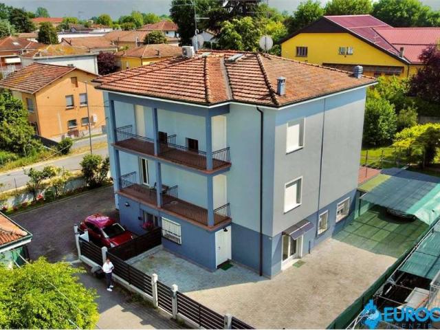 Casa indipendente in vendita a Rolo RE