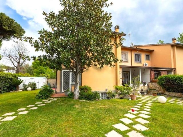 Casa indipendente in vendita a Roma