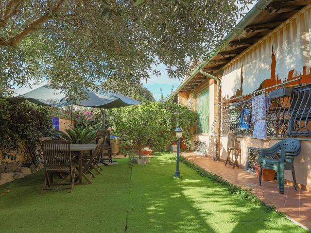 Casa indipendente in vendita a Roma