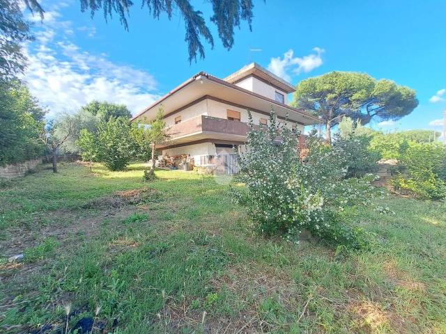 Casa indipendente in vendita a Roma