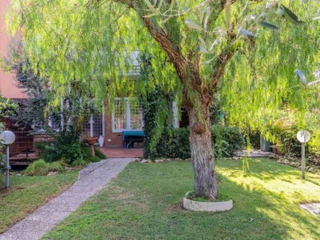 Casa indipendente in vendita a Roma