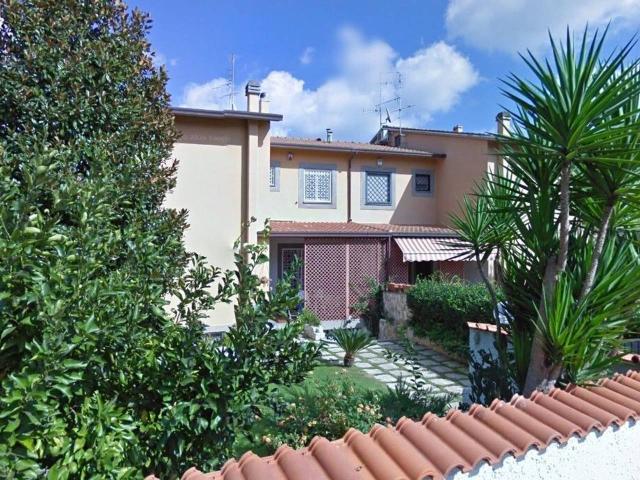 Casa indipendente in vendita a Roma