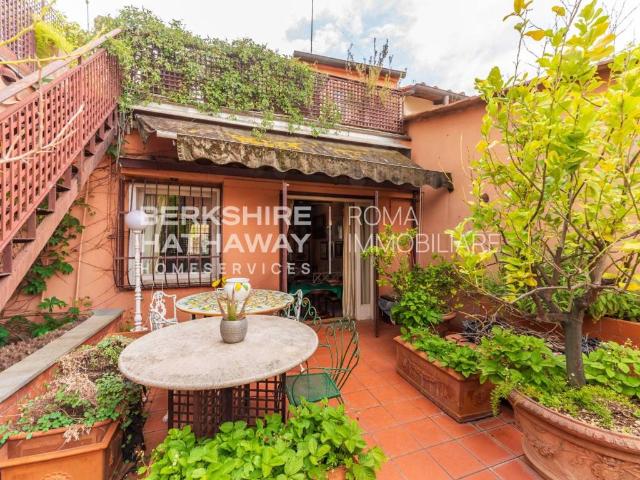 Casa indipendente in vendita a Roma RM