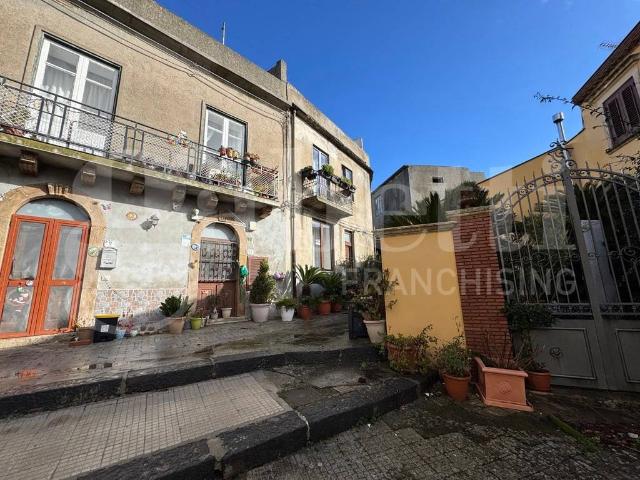 Casa indipendente in vendita a Rometta ME