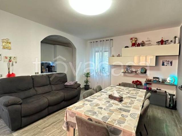 Casa indipendente in vendita a Ronco all'Adige via Canton